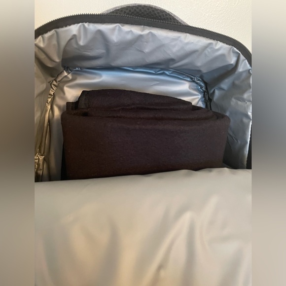 Gray Picnic Backpack for Four - Picture 6 of 14